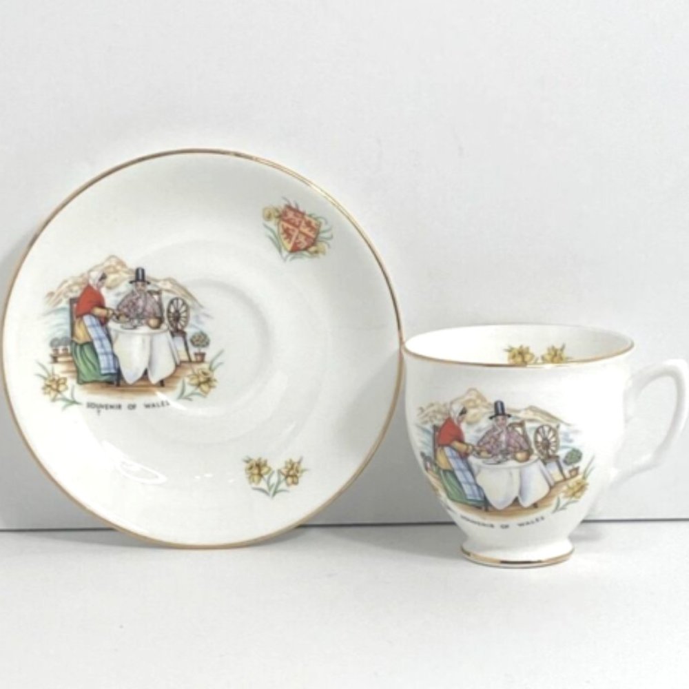 1950s Sandford Find Bone China Souvenir Of Wales 22 kt. Gold Tea Cup & Saucer